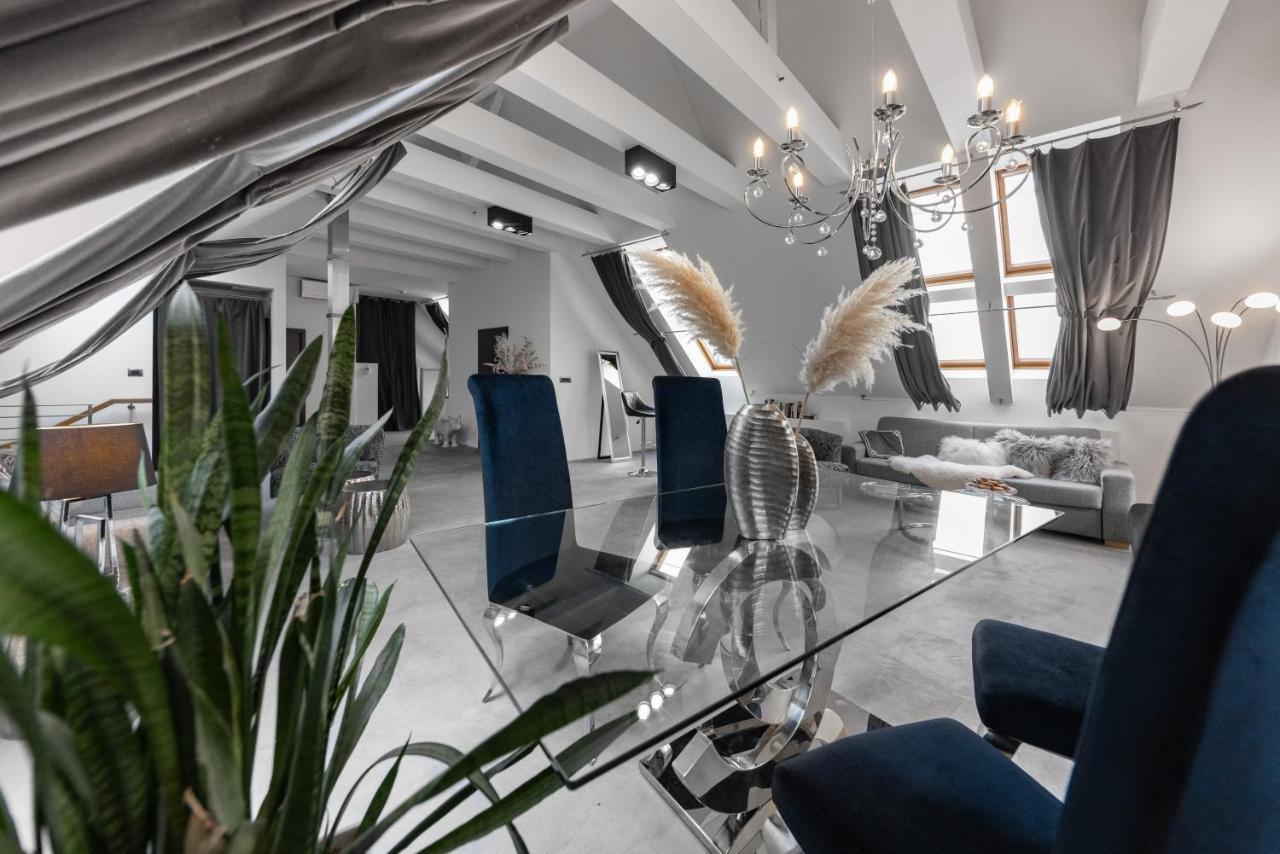 Coco Chanel Boutique Apartment By Goodnite Cz Brno Zewnętrze zdjęcie