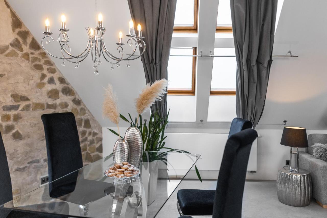 Coco Chanel Boutique Apartment By Goodnite Cz Brno Zewnętrze zdjęcie