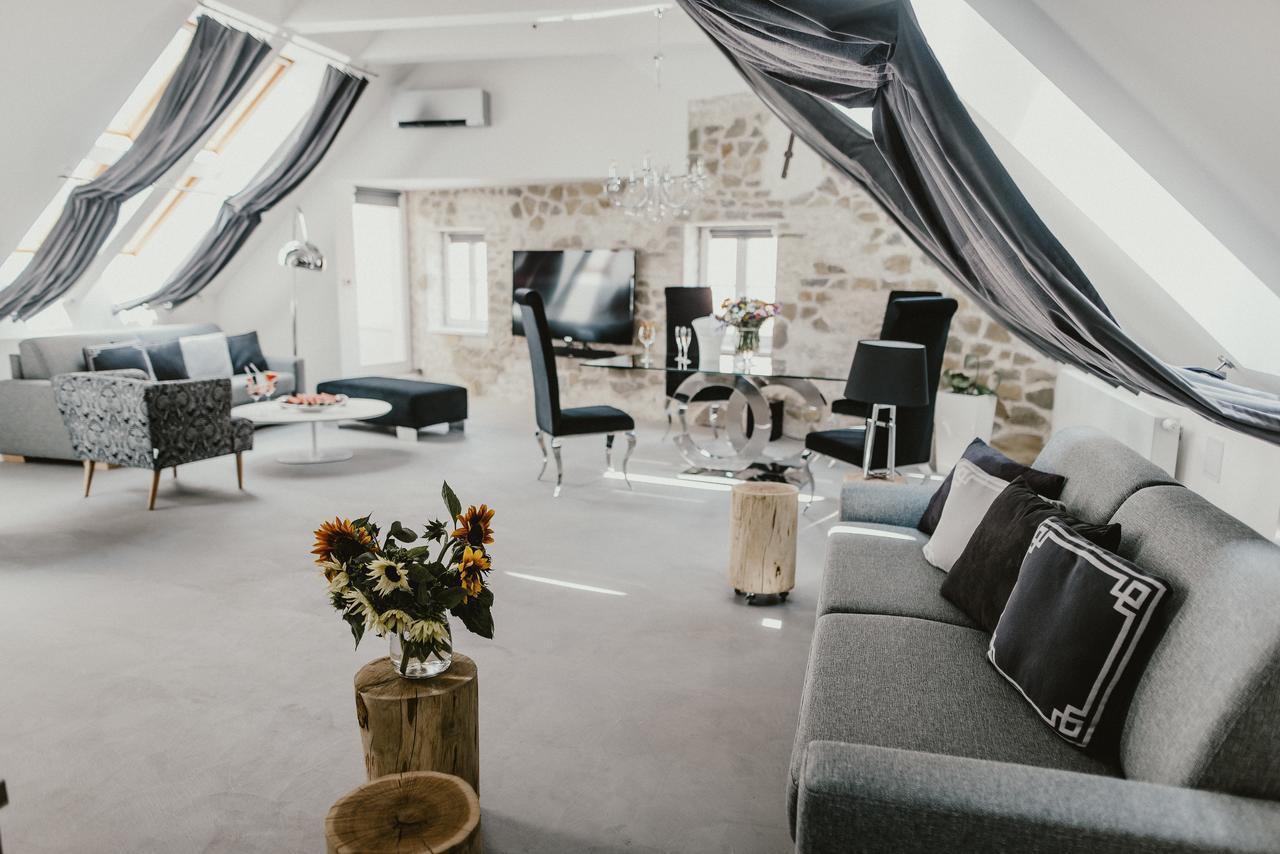 Coco Chanel Boutique Apartment By Goodnite Cz Brno Zewnętrze zdjęcie